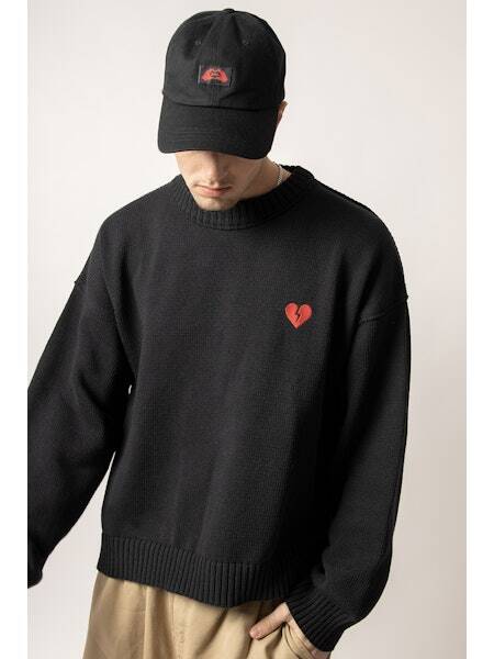 Kaotiko BROKEN HEART Sweater