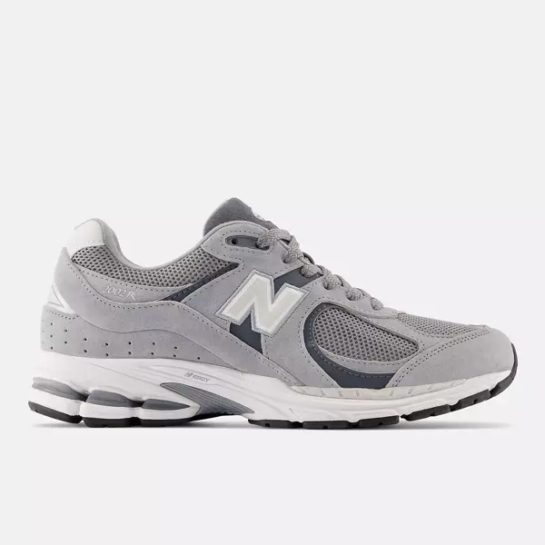 New Balance Sneakers M2002RST