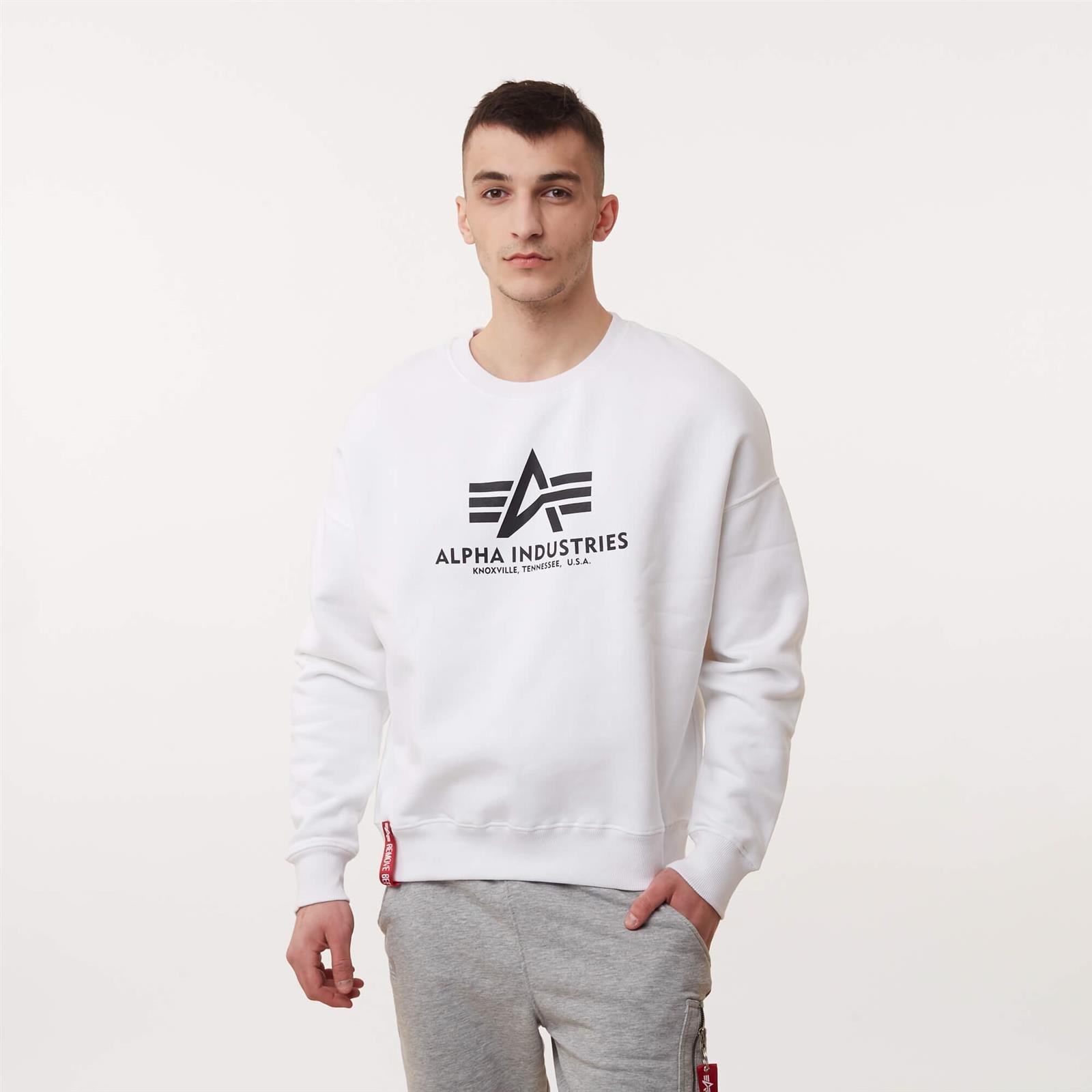 Alpha Industries BASIC OS SWEATER WHITE | Men \ Men's clothing \ Sweatshirts  Men \ #Recommended clothing brands \ Ellesse Brands \ #Brands \ Alpha  Industries