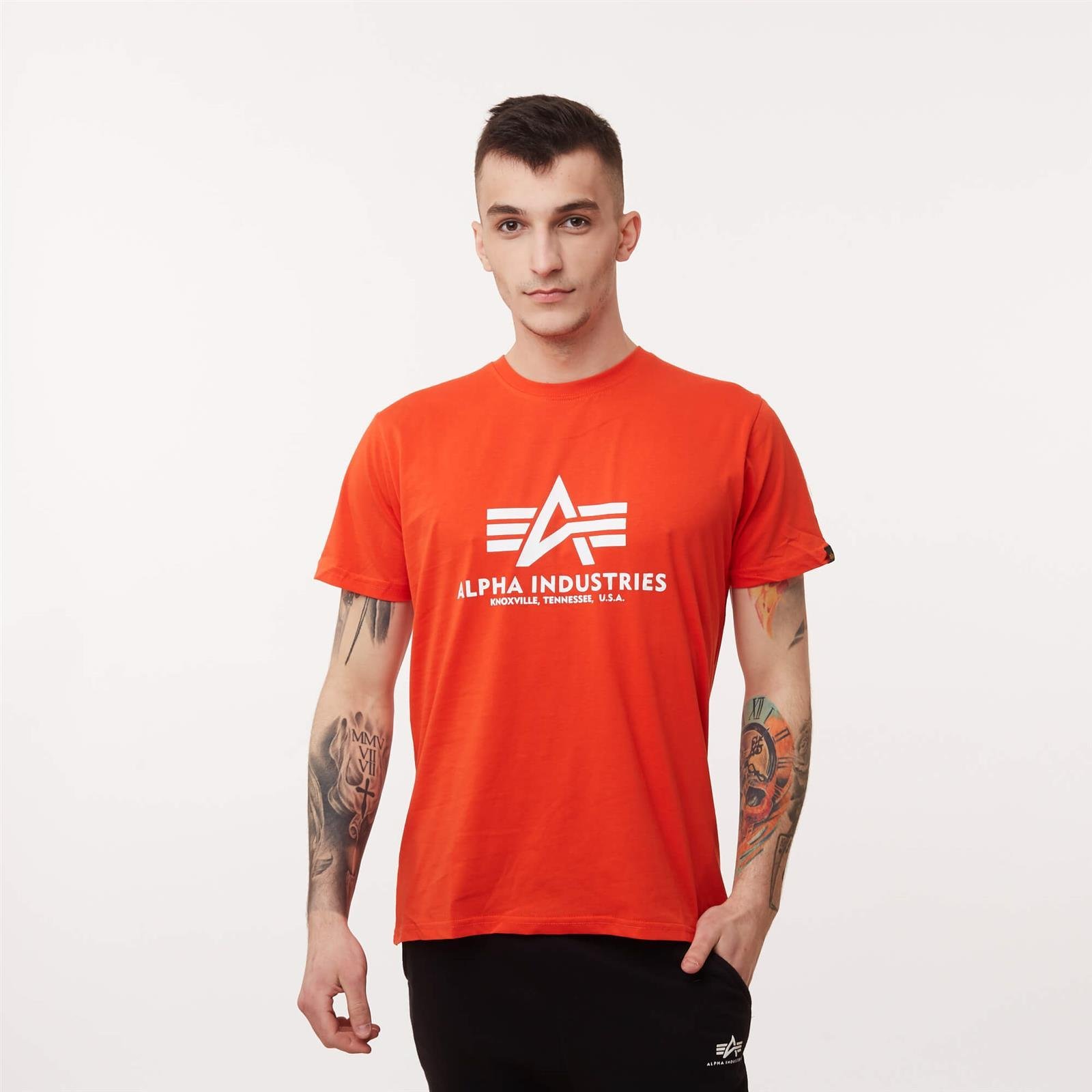 Alpha Industries BASIC T-SHIRT ATOMIC RED | Men \\ Men\'s clothing \\ T-shirts  Men \\ #Recommended clothing brands \\ Ellesse Brands \\ #Brands \\ Alpha  Industries