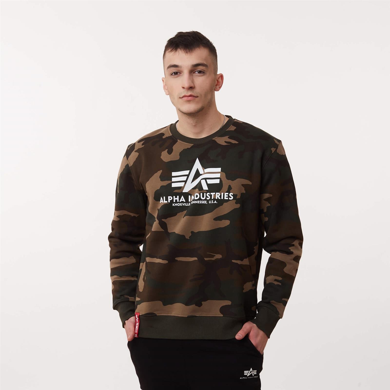 Alpha Industries Basic Sweater Camo WDL 65 | Men \\ Men\'s clothing \\  Sweatshirts Men \\ #Recommended clothing brands \\ Ellesse Brands \\ #Brands \\ Alpha  Industries