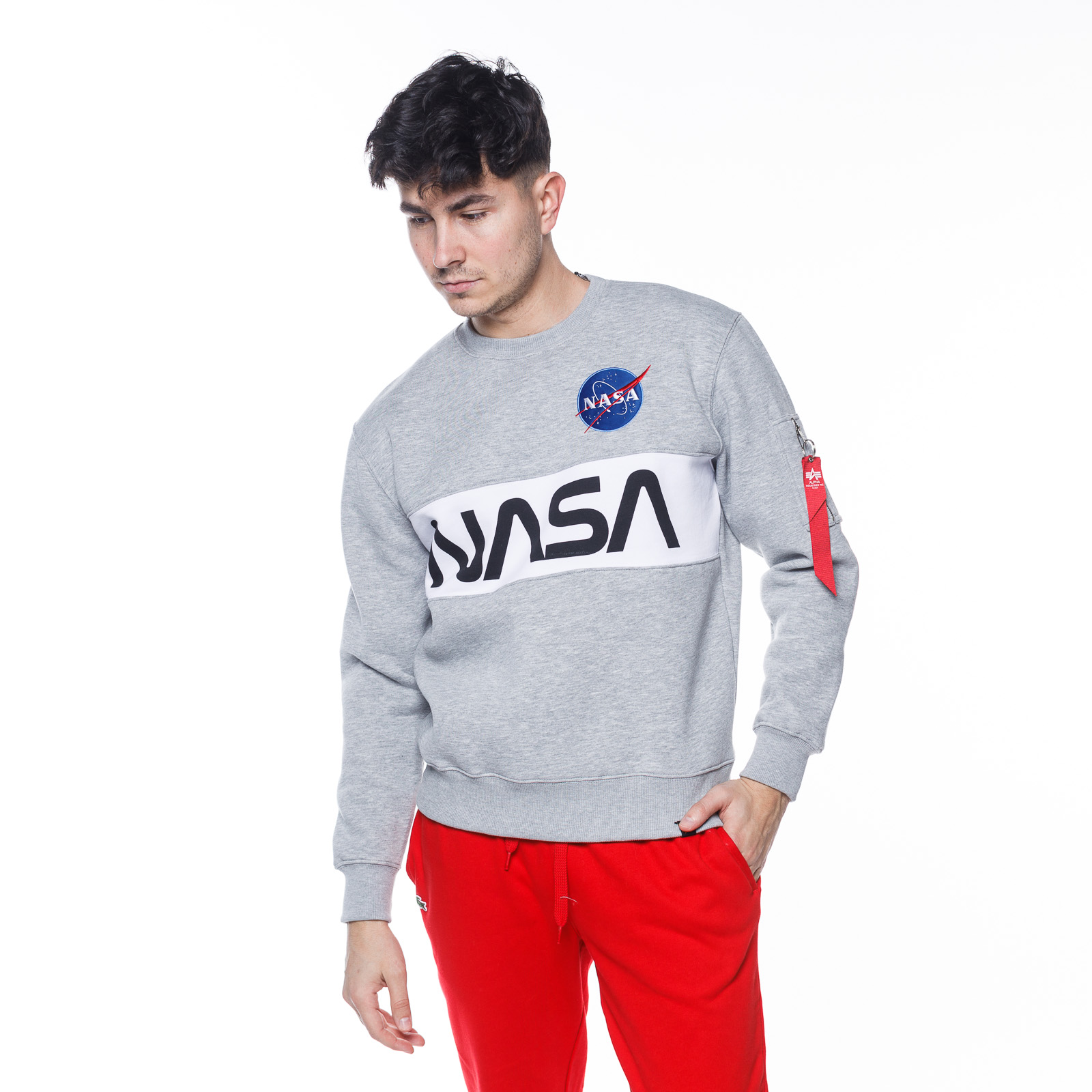 Alpha Industries NASA INLAY \\ clothing GREY Alpha Sweatshirts SWEATER \\ \\ HEATHER #Brands Brands Industries Men \\ Men\'s 