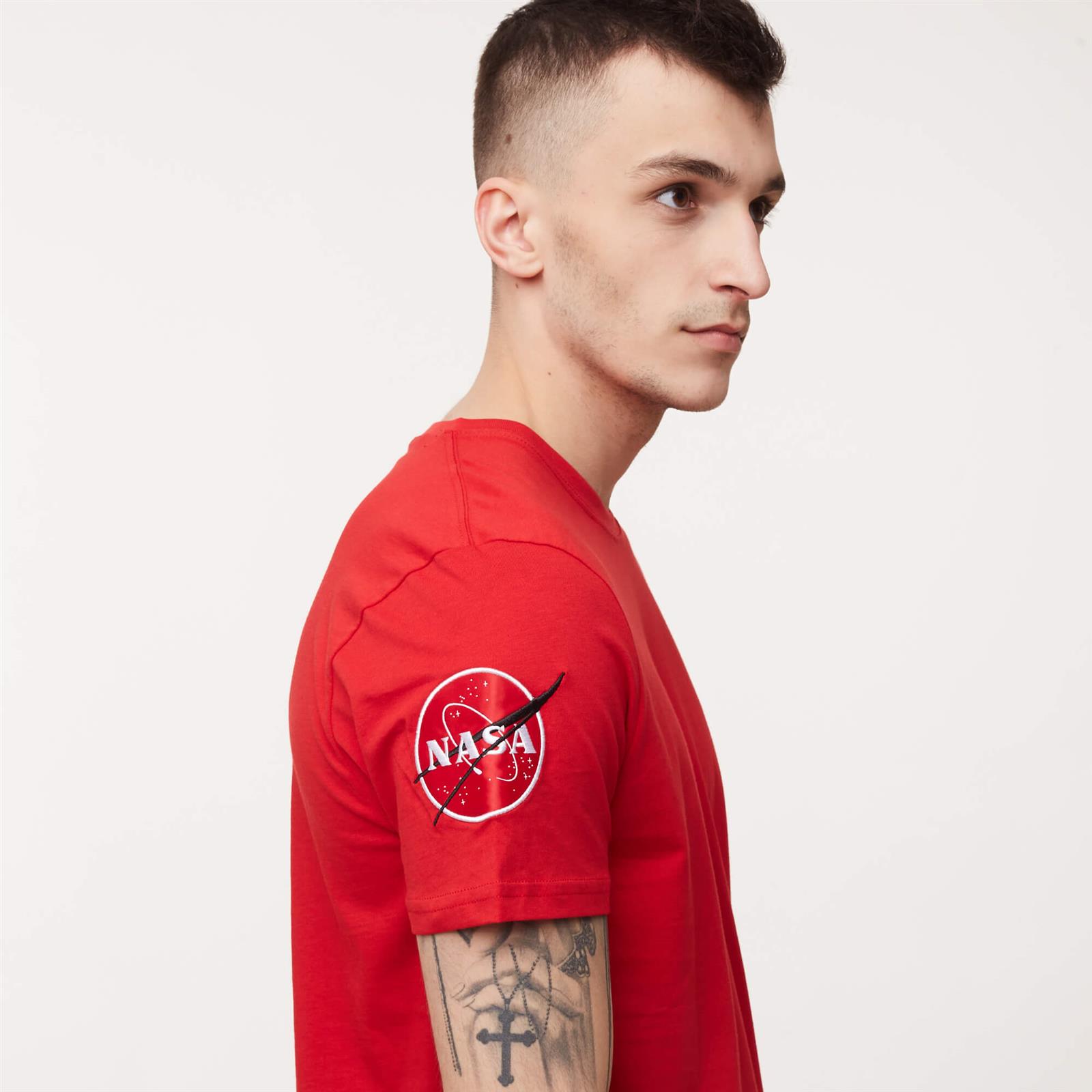 Alpha Industries NASA T-SHIRT Industries #Brands brands Men \\ \\ Alpha \\ T-shirts Ellesse Men \\ \\ SPEED Brands \\ clothing RED clothing #Recommended Men\'s 