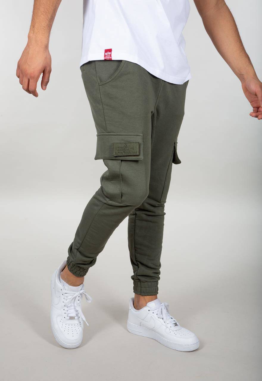 Alpha Industries Terry Jogger Dark Olive | Men \ Men's clothing \ Pants Men  \ #Recommended clothing brands \ Ellesse Brands \ #Brands \ Alpha Industries