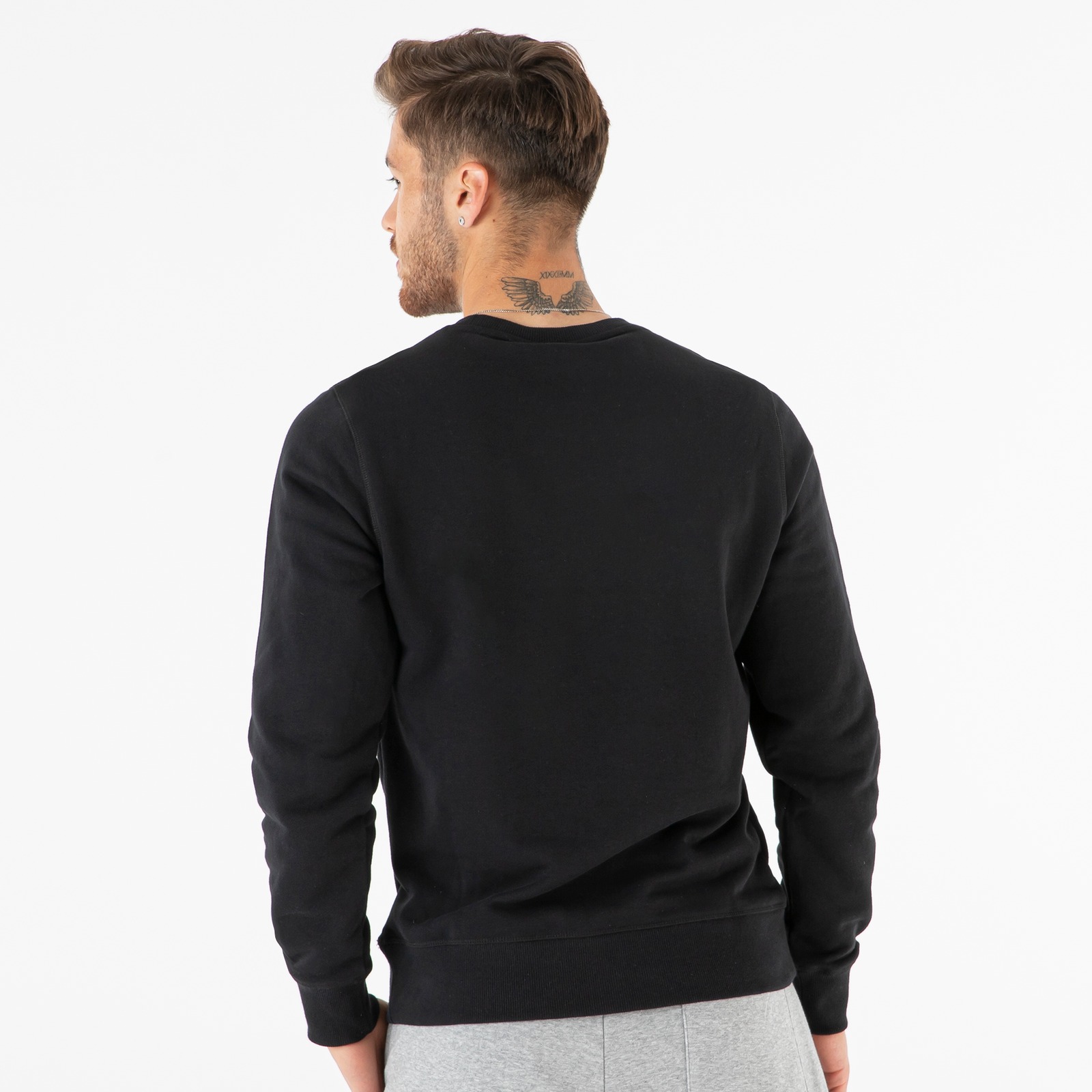 NEW BALANCE BLUZA SMALL PACK CREW | Men \ Men's clothing \ Sweatshirts ...