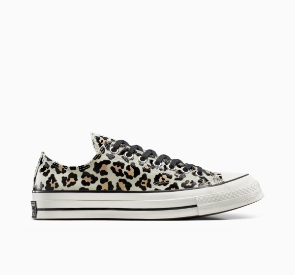 Converse Chuck 70 Glow-In-The-Dark Leopard Print A15033C