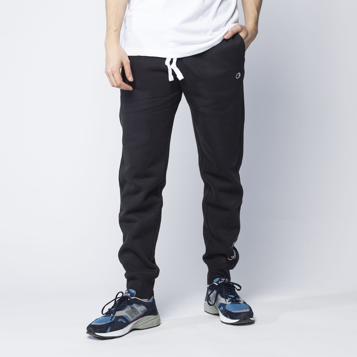 Champion ASYMMETRIC SCRIPT LOGO JOGGERS BLACK