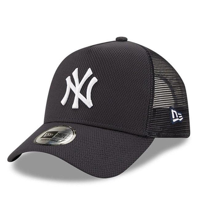 New Era New York Yankees Diamond Era Navy A-Frame Trucker Cap