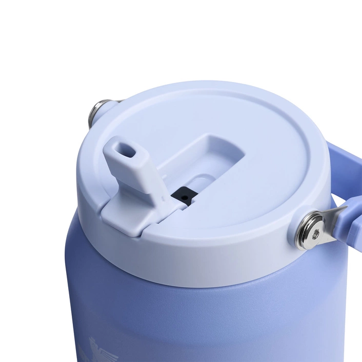 Stanley Sports Bottle IceFlow™ Flip Straw 1.9L Hydrangea