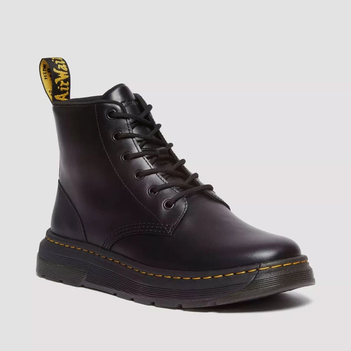 Dr. Martens Crewson Chukka Lace Up Leather Boots 31672001