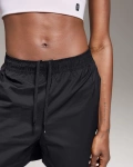 On Running STUDIO SHORTS 1WE10450553