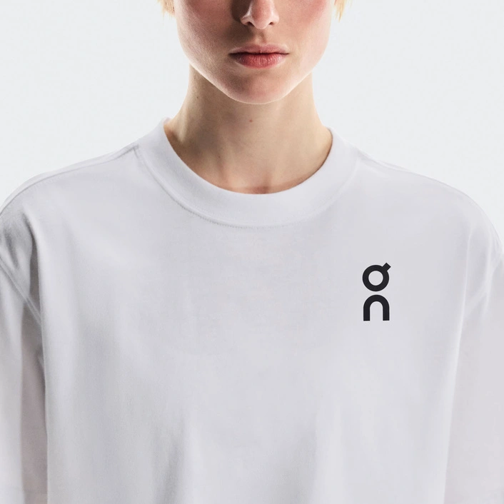 On Women's T-shirt Club Boxy-T White 1WF11120069