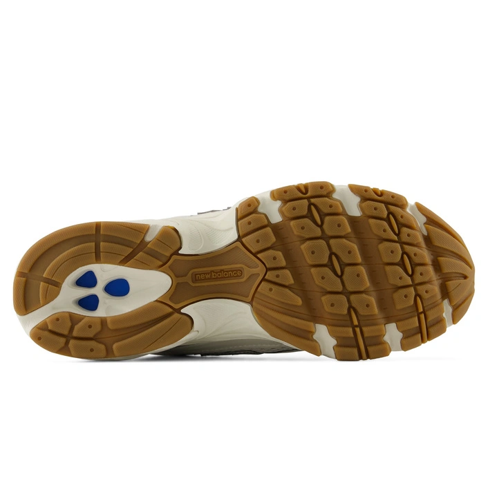 New Balance 740 U7407KF Beige Sneakers