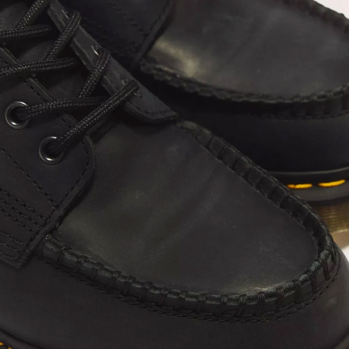 Dr. Martens Chukka Boots Lowell Crazy Horse Black 43680001