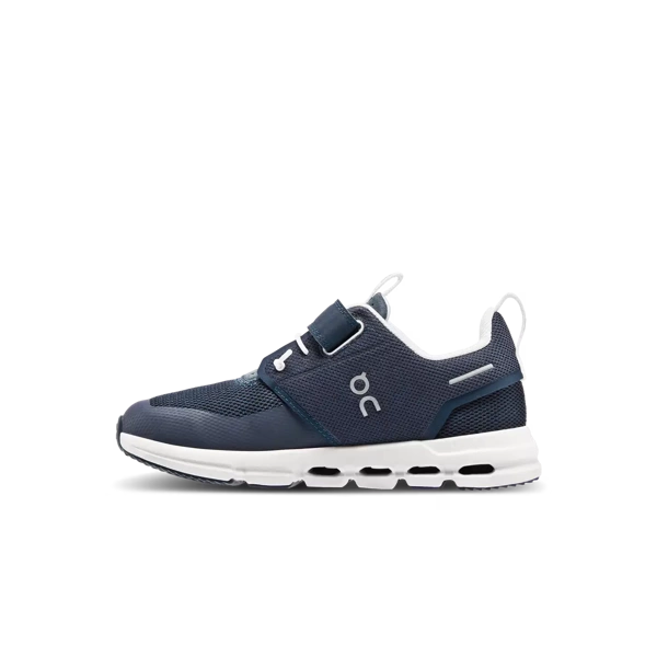 On CLOUD PLAY Midnight-white 3KD11430692