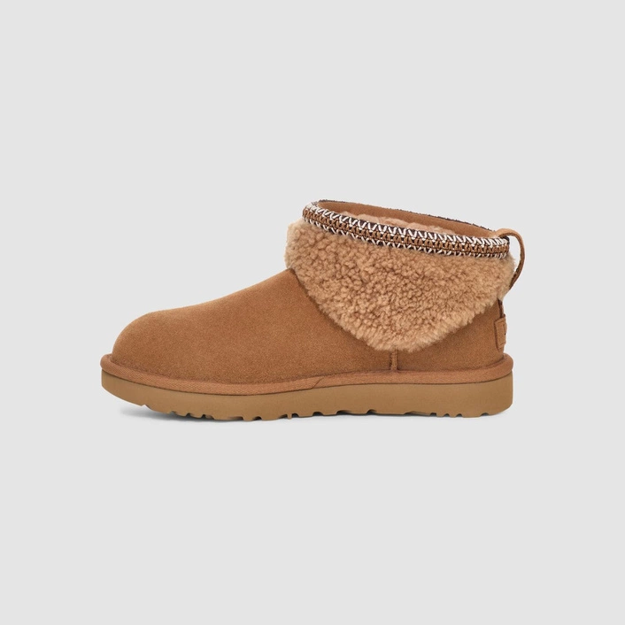 UGG W CLASSIC ULTRA MINI CURLY BOOT CHESTNUT