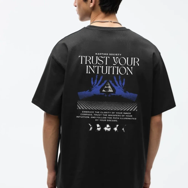 Kaotiko Koszulka M/C HANDS TRUST YOUR INTUITION AQ096-01-G002