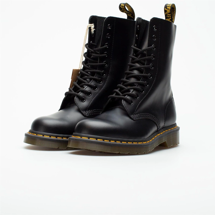 Dr. Martens boots 1490 Smooth black 11857001